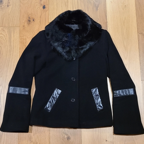 Black Wool Coat with fur collar - Picture 8 of 8